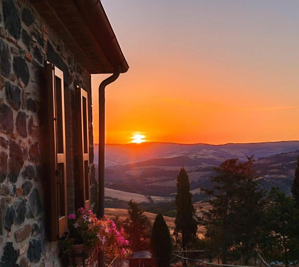 Casa Al Maestro B&B Радикофани Екстериор снимка