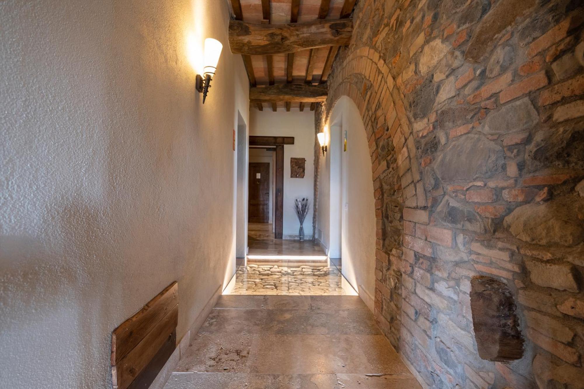 Casa Al Maestro B&B Радикофани Екстериор снимка