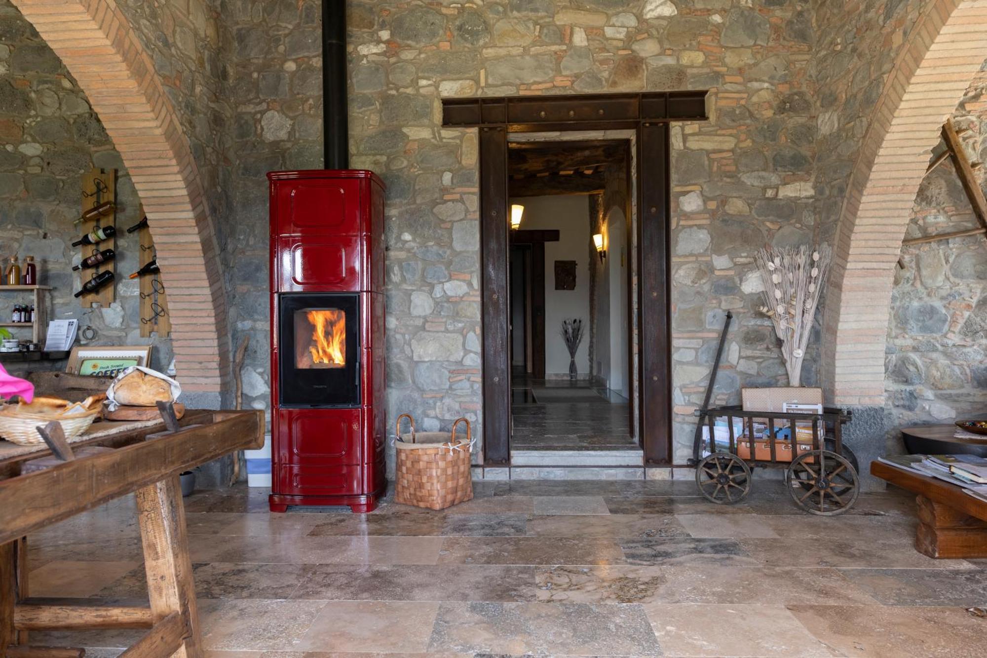 Casa Al Maestro B&B Радикофани Екстериор снимка